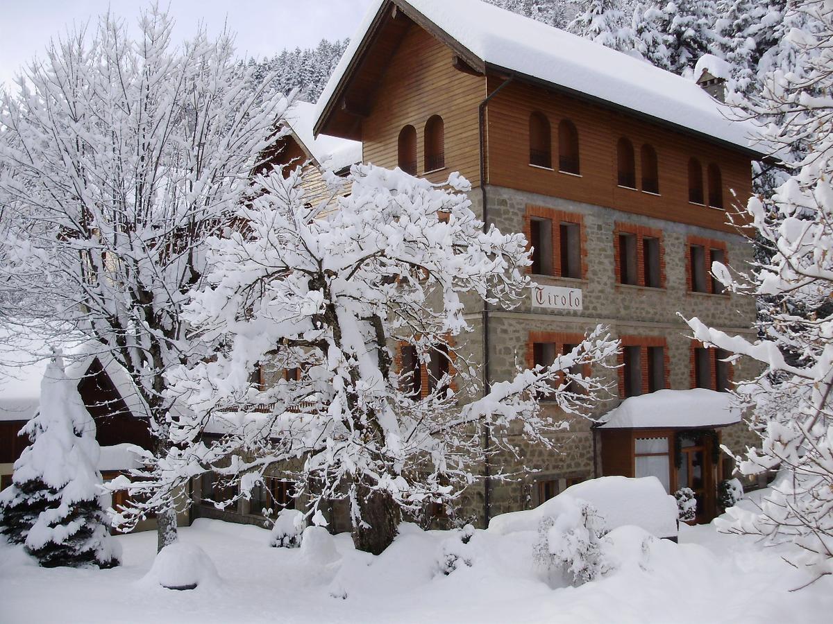Hotel Tirolo Sestola Esterno foto