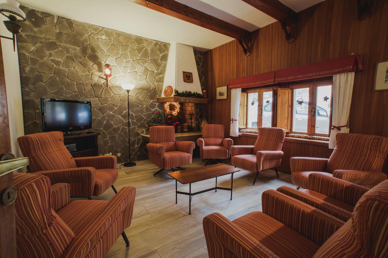 Hotel Tirolo Sestola Esterno foto