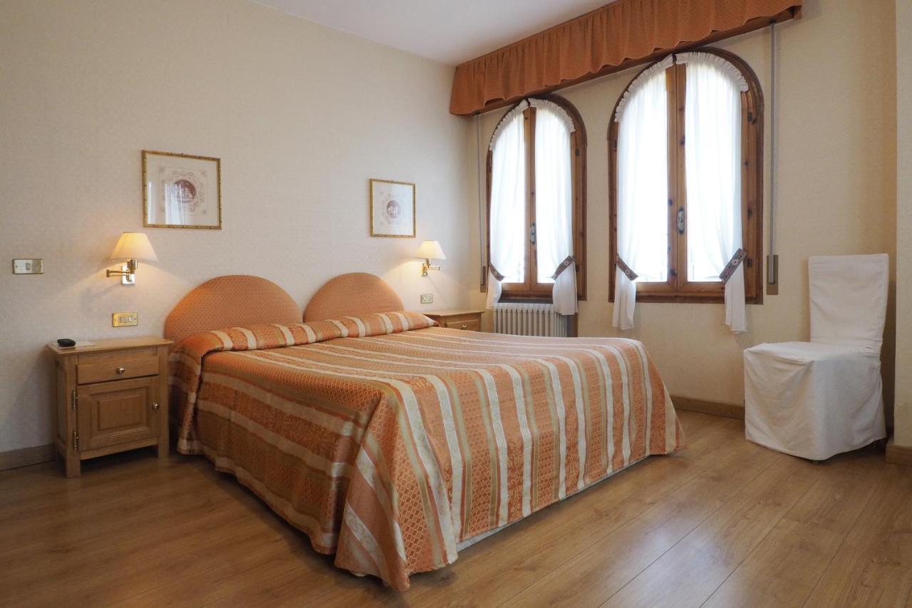 Hotel Tirolo Sestola Esterno foto