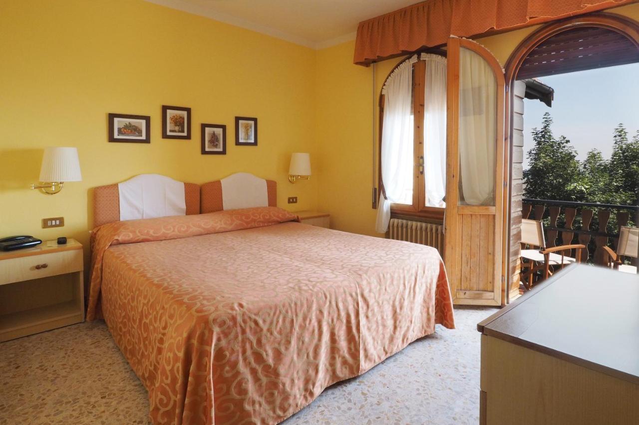 Hotel Tirolo Sestola Esterno foto